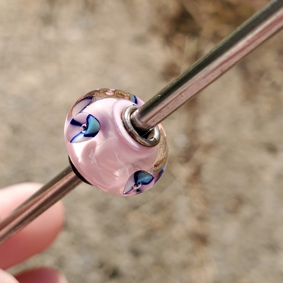 Trollbeads Pink Bead TGLBE-10025 - Picture 1 of 6